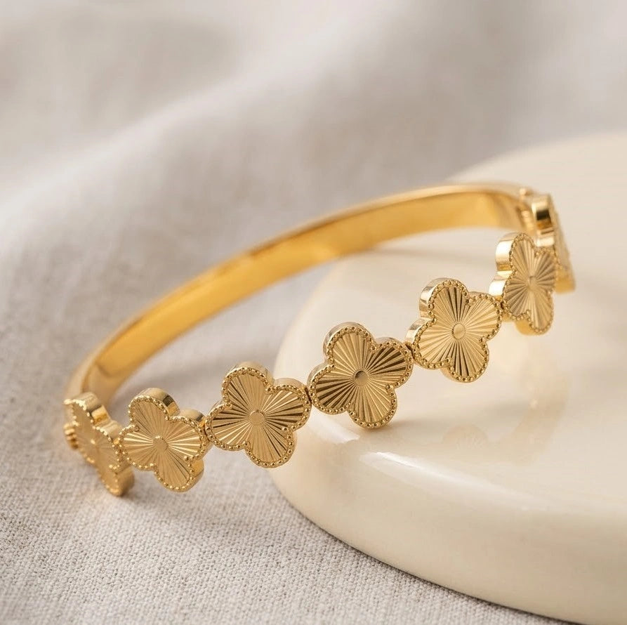 Clover Motif Anti-Tarnish Gold Plated Bracelet for Women