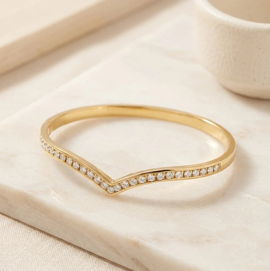 v-shape-chevron-cz-bracelet-anti-tarnish-gold-plated