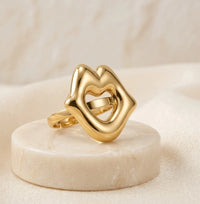 Hollow Lips Statement Ring | Anti-Tarnish Adjustable Band