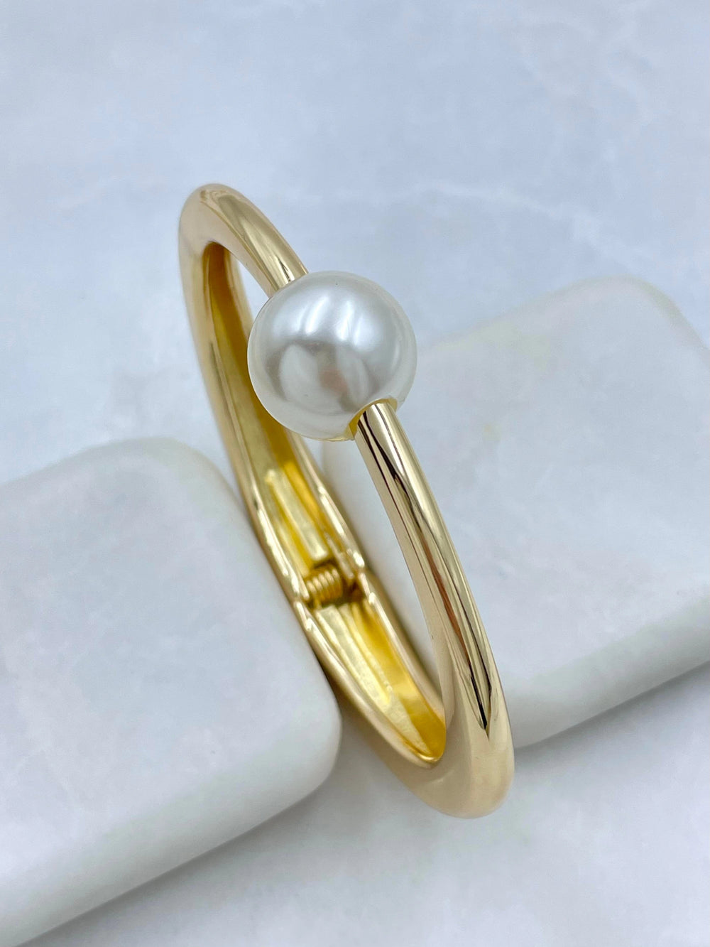 Minimalist Single Pearl Cuff Bangle - Anti Tarnish Gold Plated