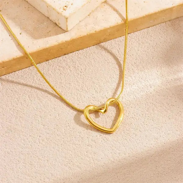 Golden Eternal Heart Anti-Tarnish Necklace – Korean Inspired Waterproof Jewelry