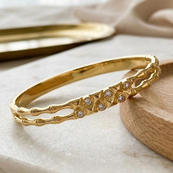 Aesthetic styling of waterproof crystal bracelet for office wear
