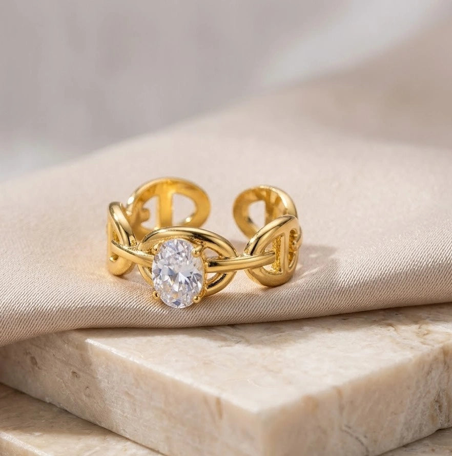 Intertwined Knot Oval Solitaire Ring - Anti-Tarnish