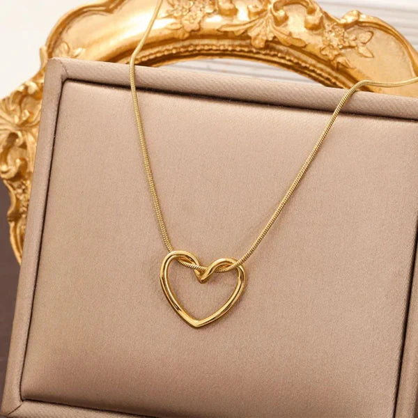 Golden Eternal Heart Anti-Tarnish Necklace – Korean Inspired Waterproof Jewelry