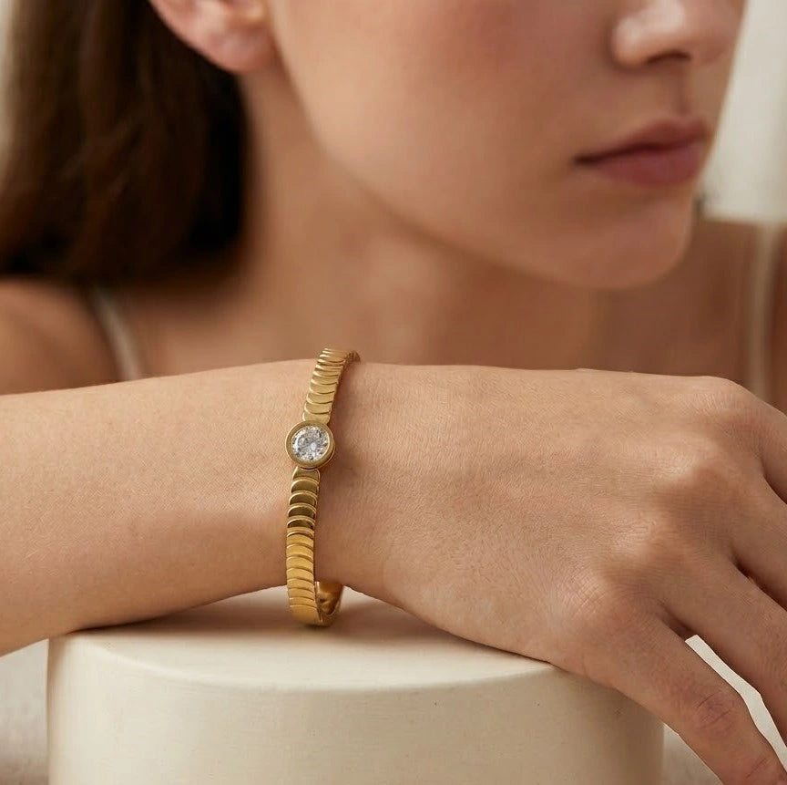Solitaire Textured Gold-Plated Bracelet - Anti-Tarnish Everyday Bangle