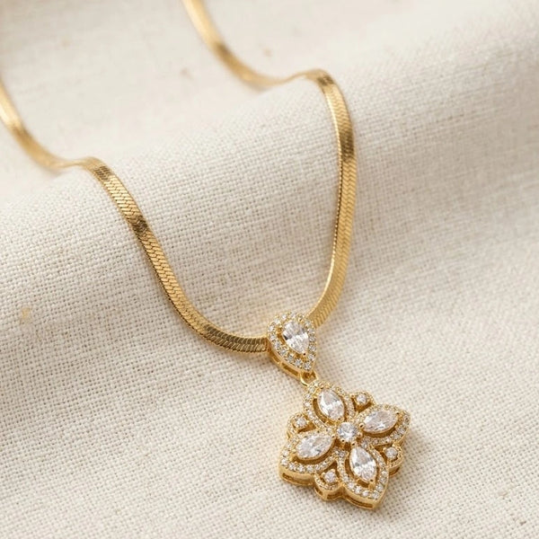 Anti tarnish gold plated floral necklace with American diamonds