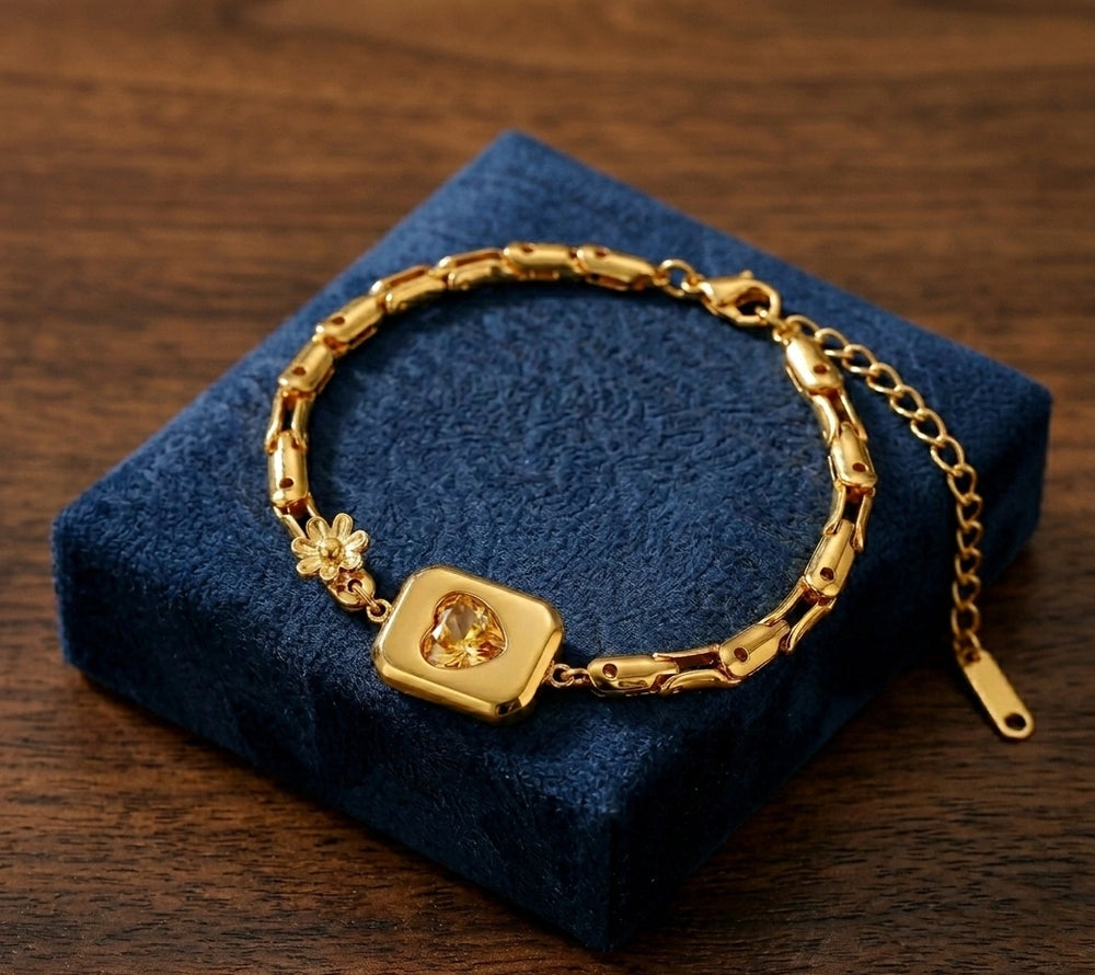 Heart Charm Link Bracelet | Anti-Tarnish Gold Plated Korean Style