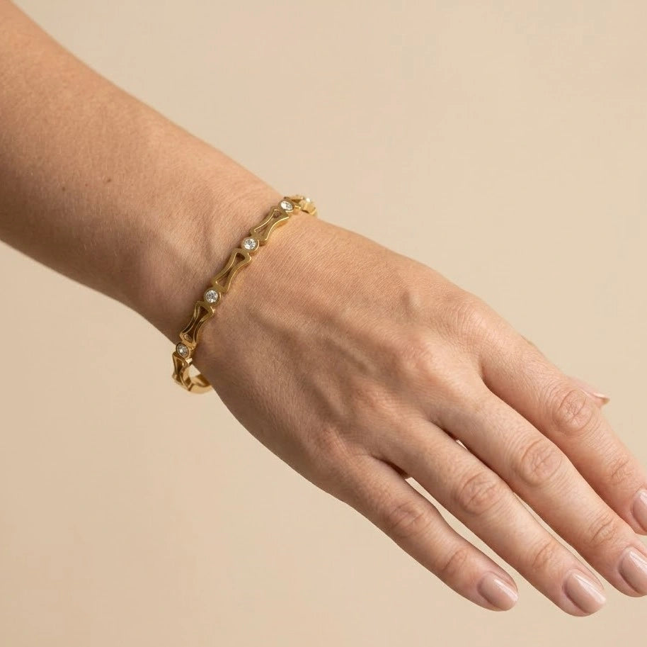 Geometric Bow-tie Anti-Tarnish Bracelet - Gold Plated Minimalist Kada