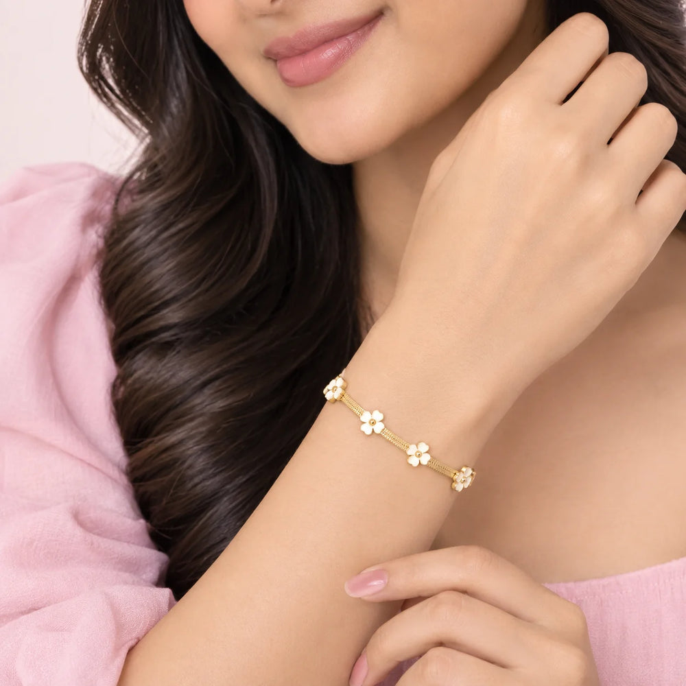 White Floral Snake Chain Bracelet - Anti Tarnish Gold Plated