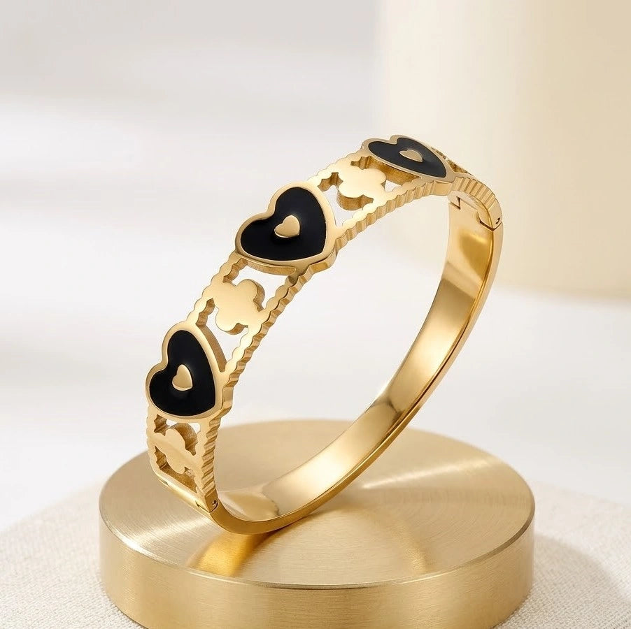 Black Heart Enamel Bangle - Anti-Tarnish Gold-Plated Bracelet for Women