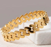 Chunky Interlocking Link Bracelet - Anti Tarnish Fashion Jewelry