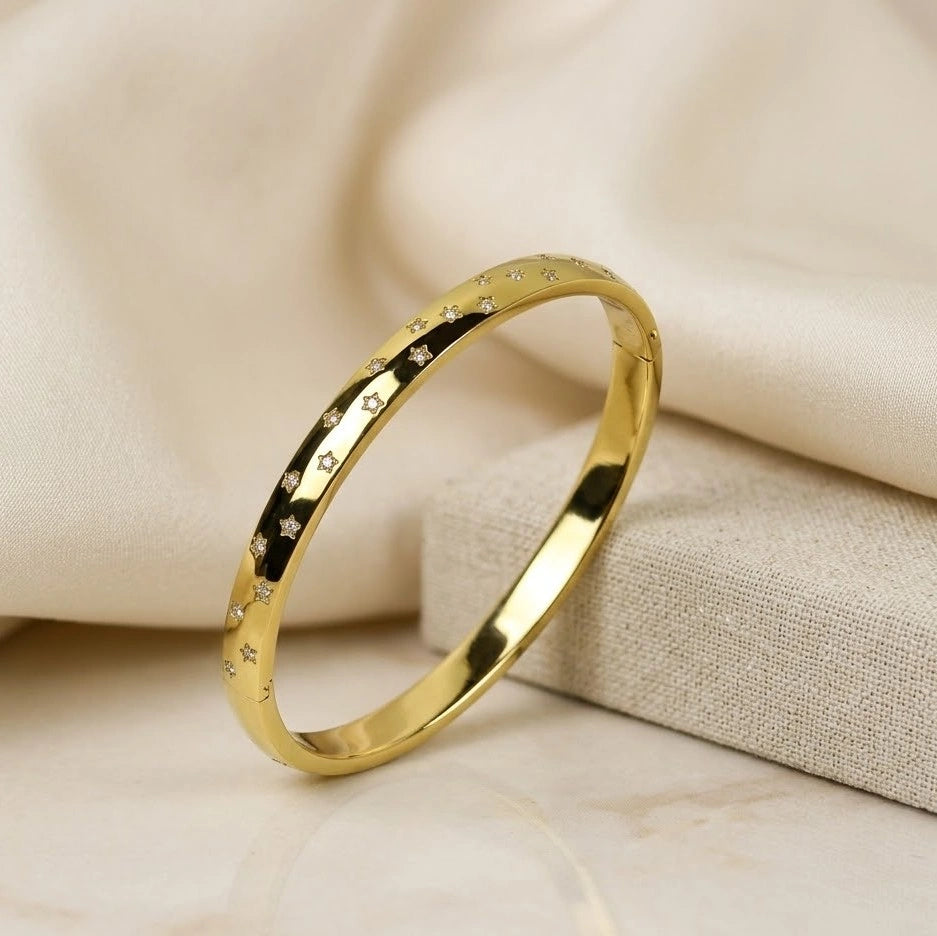 Star Engraved Anti-Tarnish Cuff Bracelet - Minimalist Fashion Jewelry