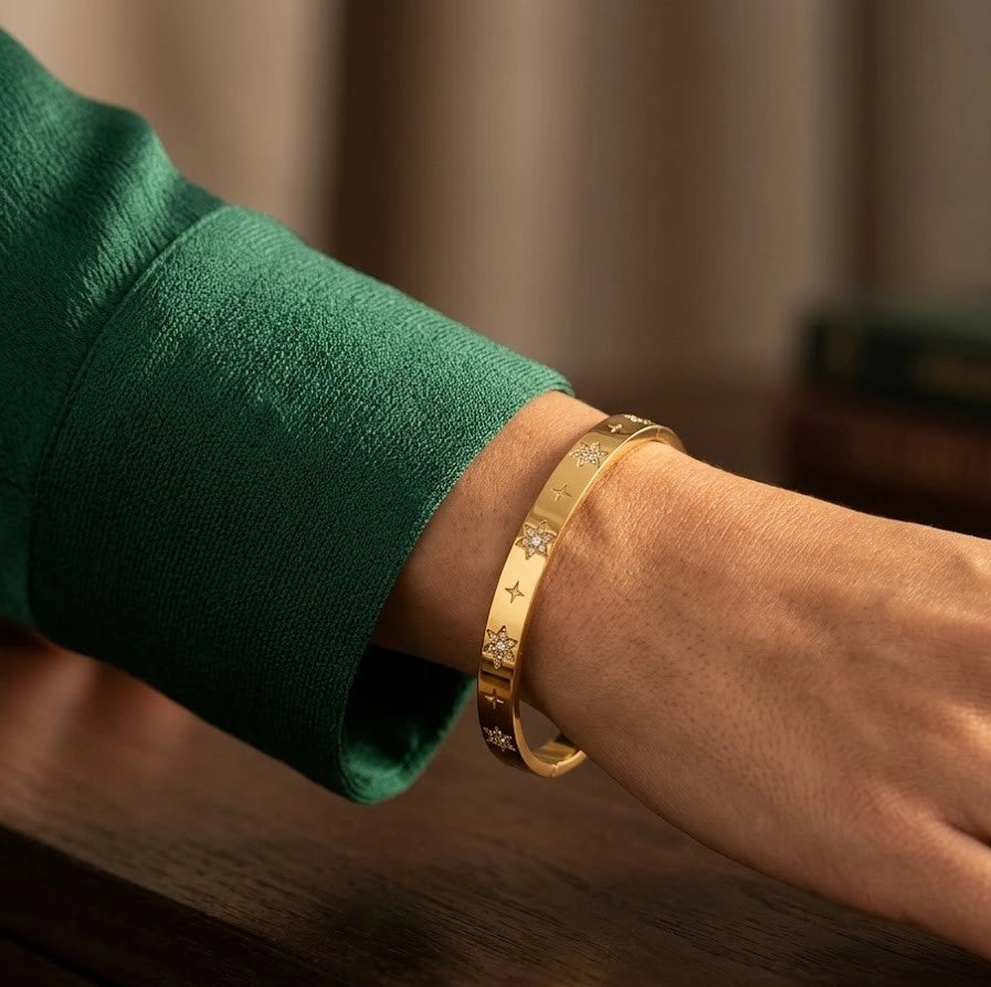 Star Motif Anti-Tarnish Gold-Plated Bangle Bracelet