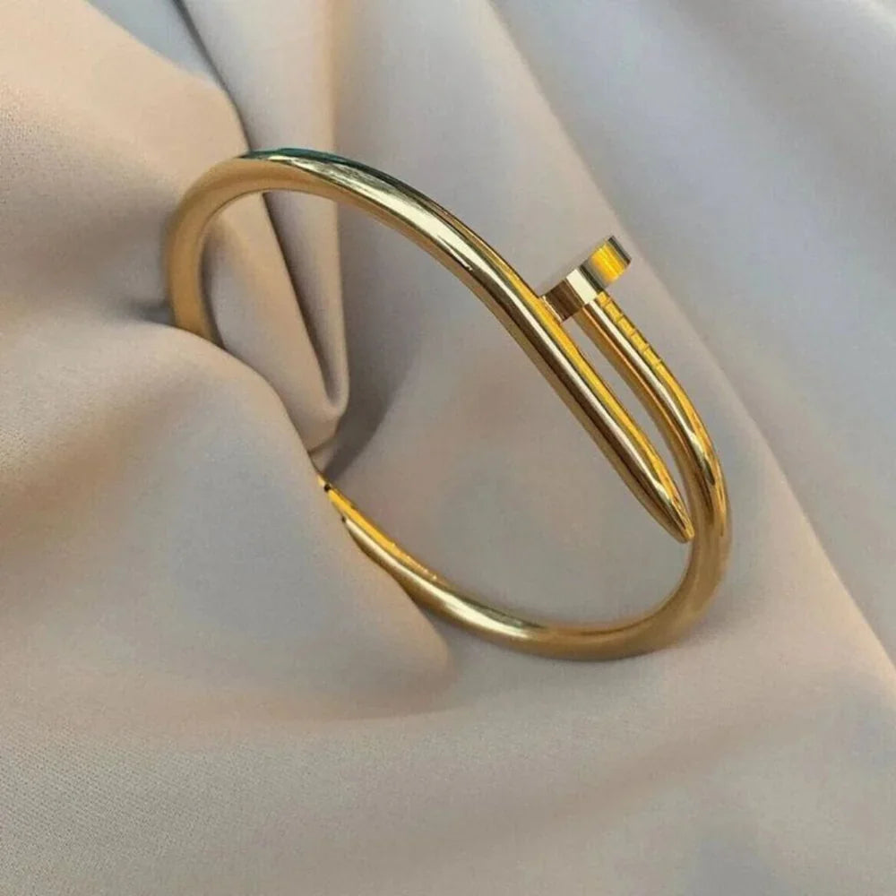 'Old Money' 3-Piece Anti-Tarnish Gold Bangle & Pearl Butterfly Stack