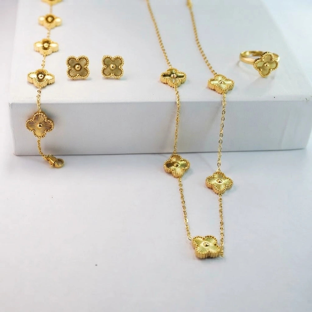 Clover Motif Anti Tarnish Gold Plated Jewelry Set