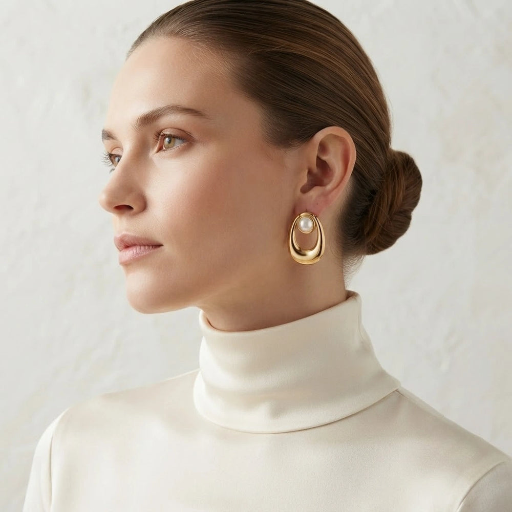 Oval Pearl Stud Earrings - Anti-Tarnish Gold Plated