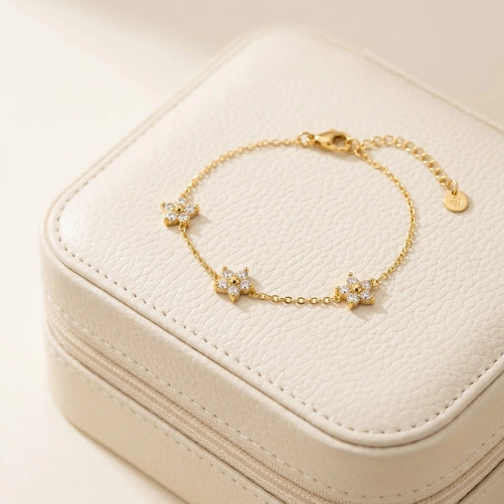 Crystal Floral Dainty Bracelet - Anti Tarnish Gold Plated | Korean Minimalist