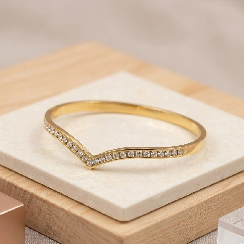 v-shape-chevron-cz-bracelet-anti-tarnish-gold-plated