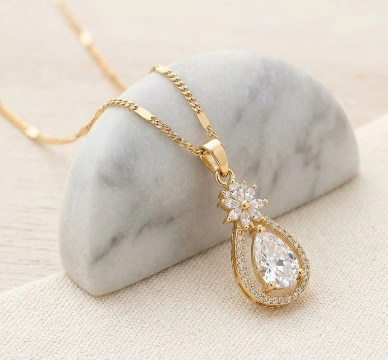 Teardrop Crystal Halo Pendant Necklace | Anti-Tarnish Fashion Jewelry