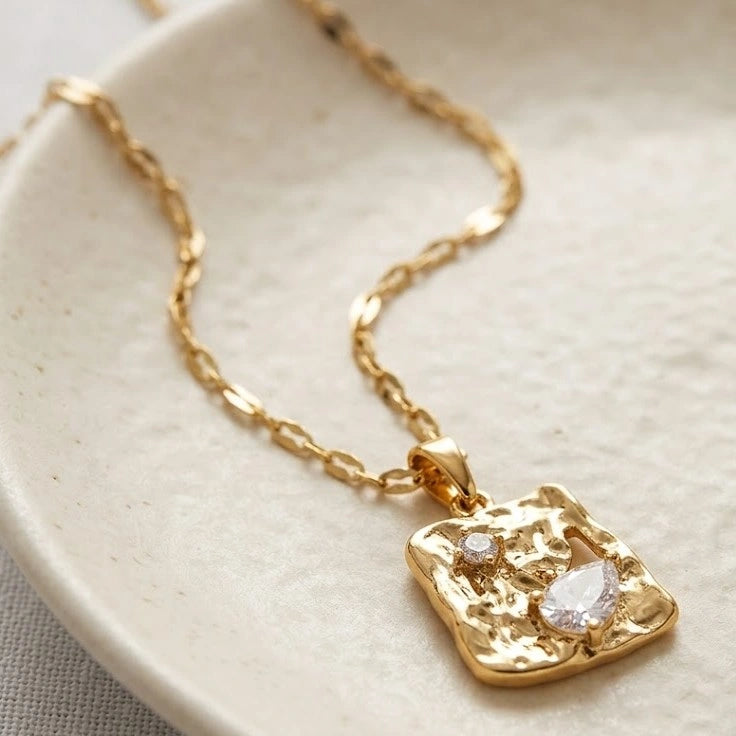 Vintage Textured Pearl Pendant Necklace | Anti-Tarnish