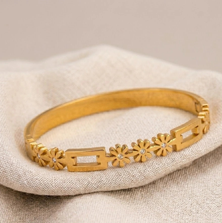 Daisy Floral Rectangular Link Anti-Tarnish Bracelet