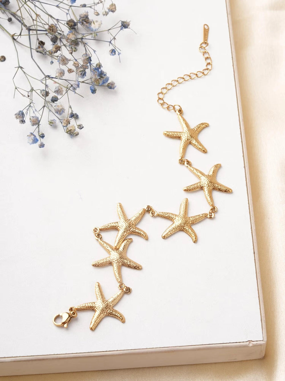 Textured Starfish Link Bracelet - Anti-Tarnish Gold Plated Stainless Steel (Korean Style)