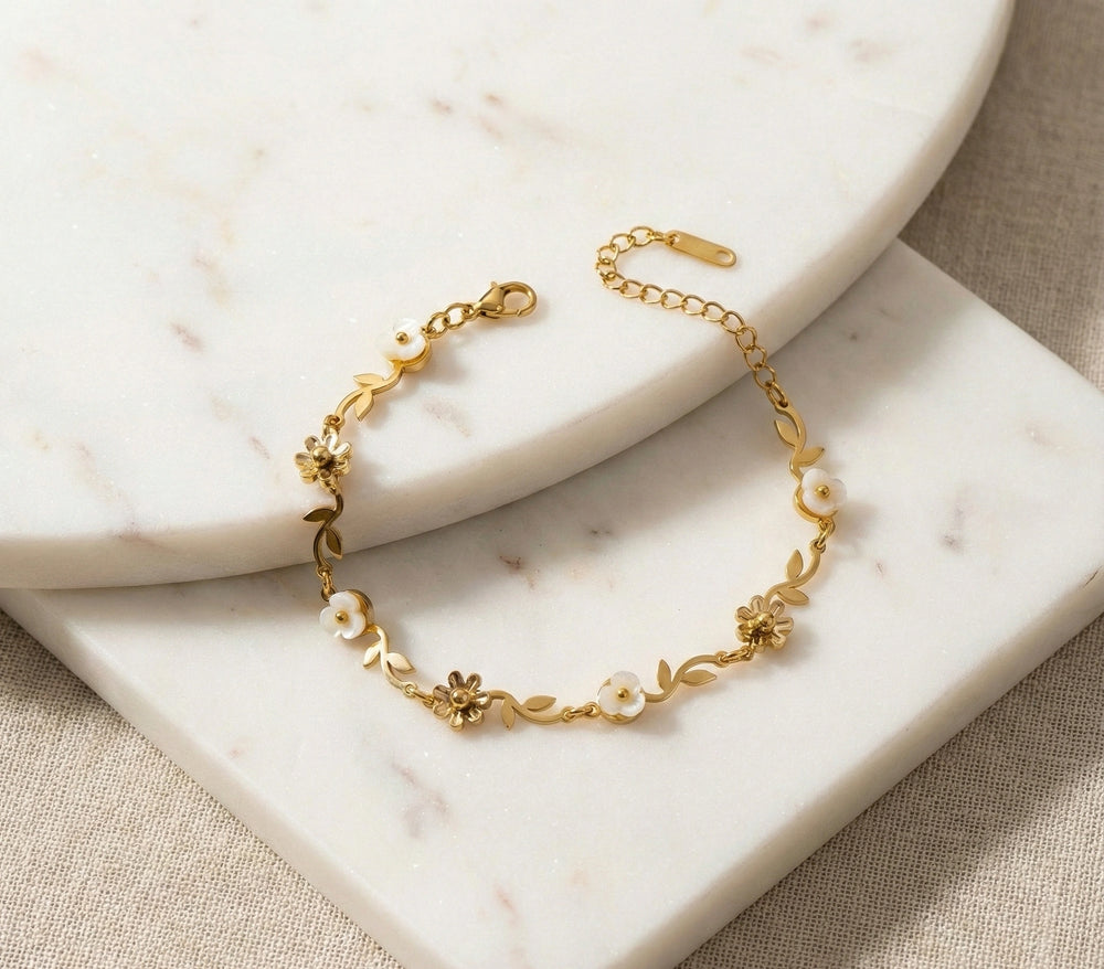 Anti-Tarnish Floral Daisy Gold Plated Bracelet - Korean Style