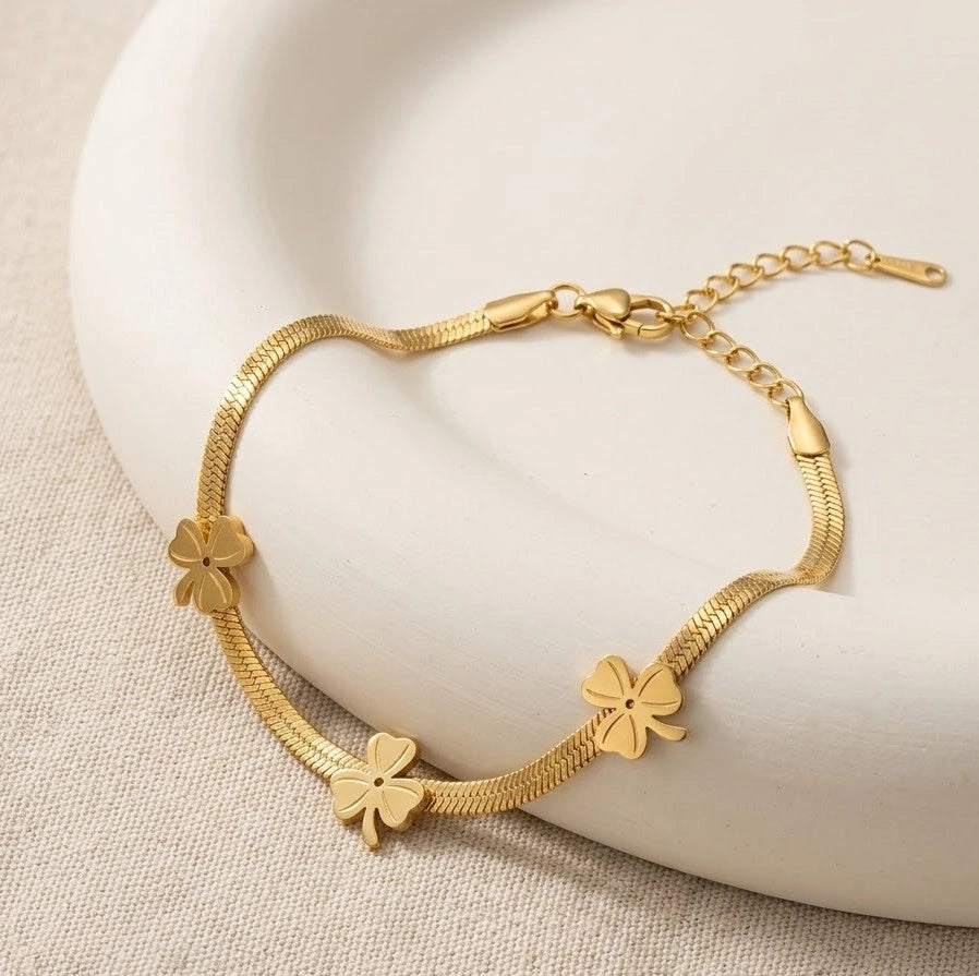 Triple Clover Snake Chain Anti-Tarnish Bracelet