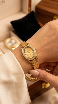 Elegant Anti-Tarnish Gold Plated Oval Case Women's Watch - Stylish Bracelet Wristwatch for Daily & Party Wear