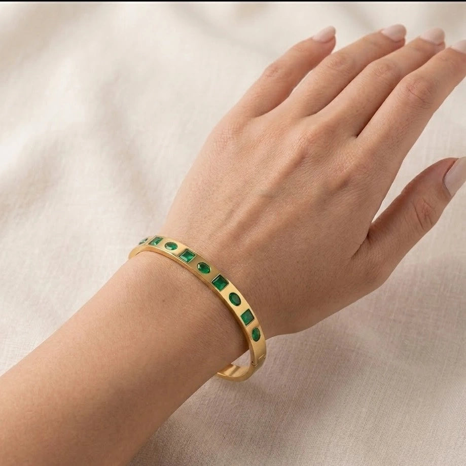 Emerald Green Stone Anti-Tarnish Fashion Bracelet - Hinged Bangle