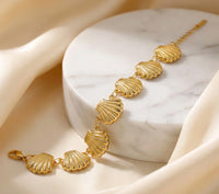 Anti-Tarnish Gold-Plated Seashell Bracelet | Waterproof & Hypoallergenic
