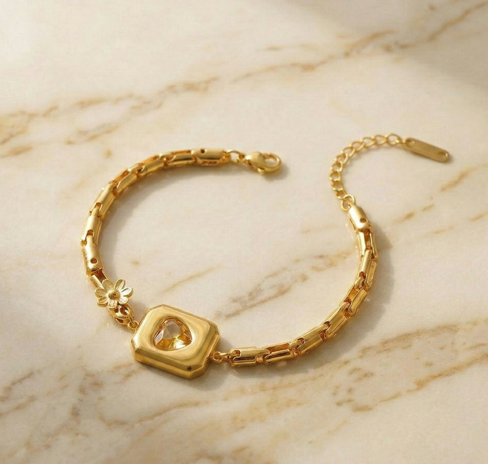 Heart Charm Link Bracelet | Anti-Tarnish Gold Plated Korean Style