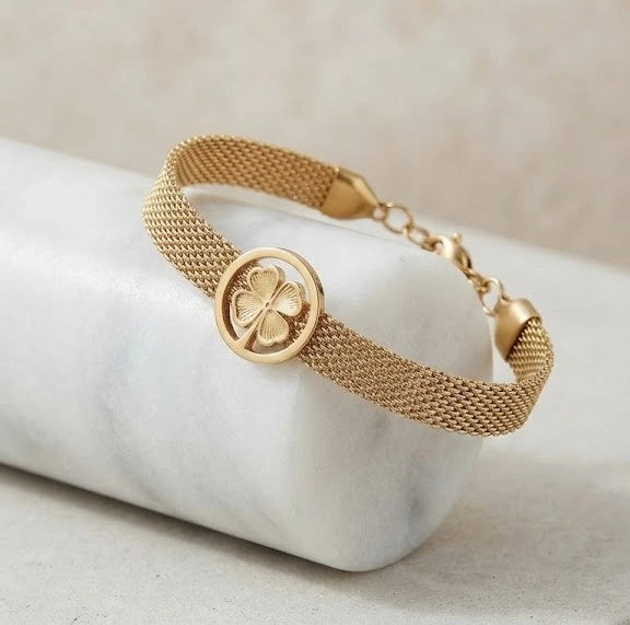 Four Leaf Clover Anti-Tarnish Gold-Plated Mesh Bracelet