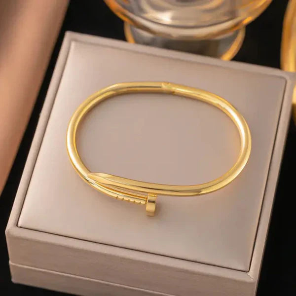 The "It Girl" Gold Bangle Stack | 3-Piece Anti-Tarnish Bracelet Set