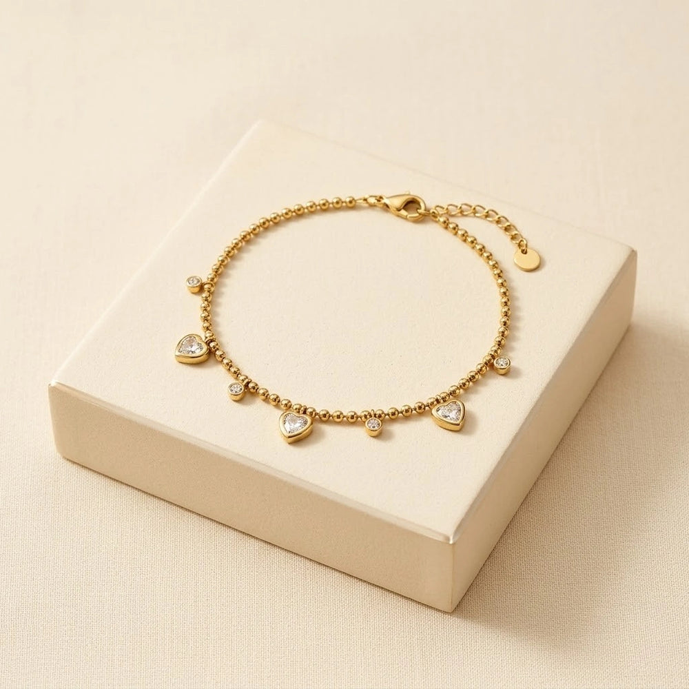 Heart Charm Beaded Bracelet - Anti-Tarnish Gold Plated