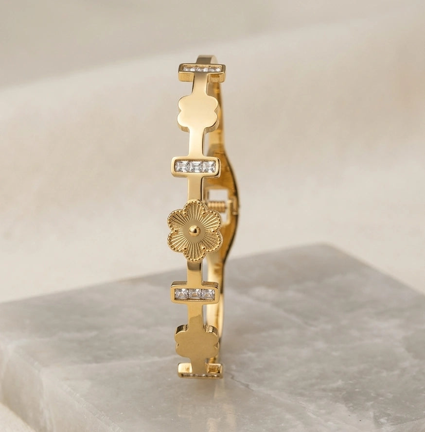 Premium Gold Plated Floral Clover Bracelet for Women
