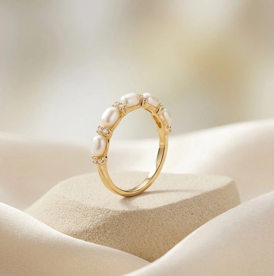 3-Pearl Gold Fashion Ring - Elegant Dainty Minimalist Jewelry for Women