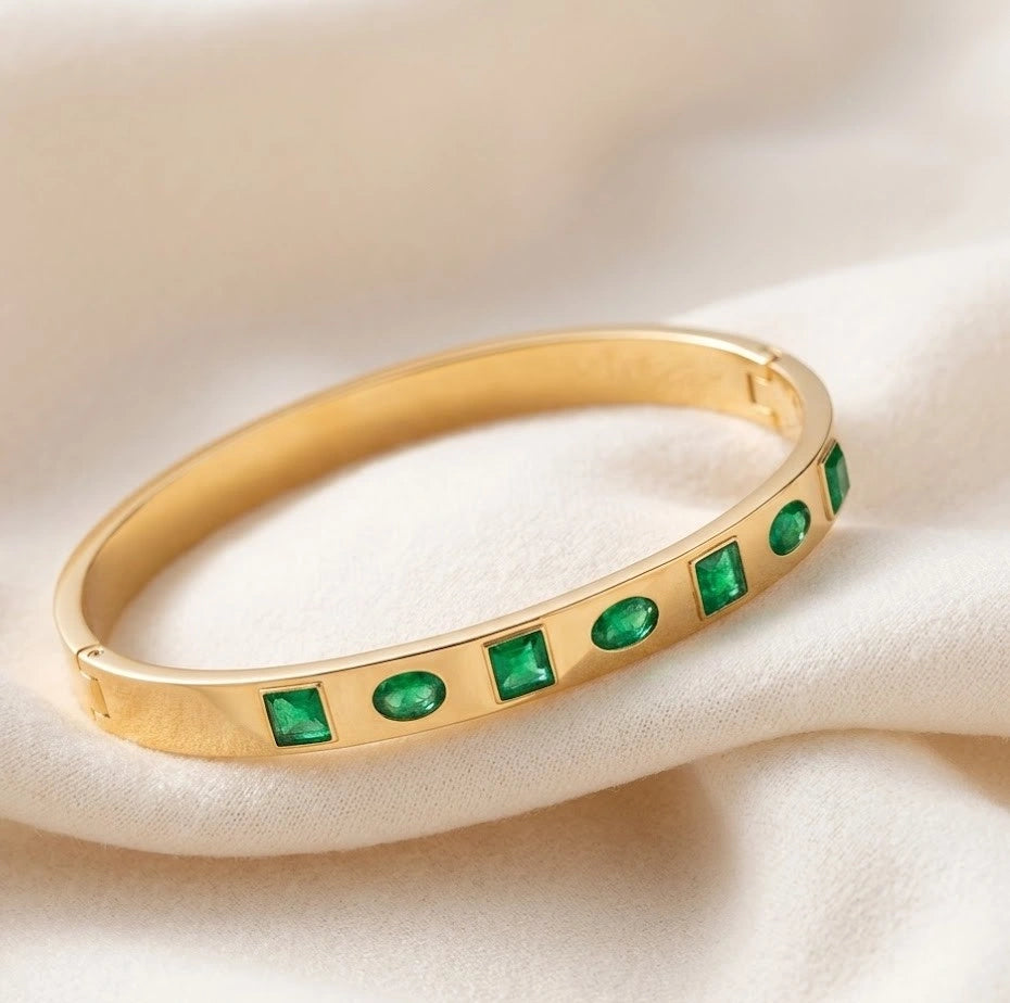 Emerald Green Stone Anti-Tarnish Fashion Bracelet - Hinged Bangle
