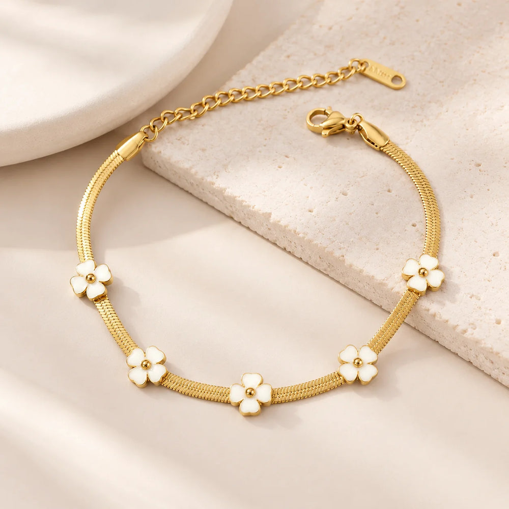 Elegant White Flower 2-Piece Bracelet Set (Anti-Tarnish Gold Plated)