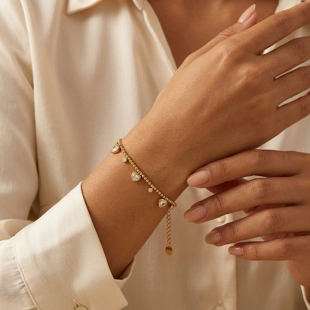 Heart Charm Beaded Bracelet - Anti-Tarnish Gold Plated