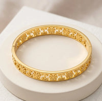 Floral Cutout Anti-Tarnish Gold Plated Bracelet ( baby size )