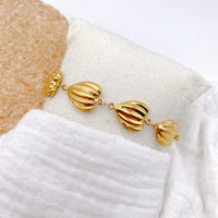 Ribbed Heart Charm Bracelet | Anti-Tarnish Gold Plated
