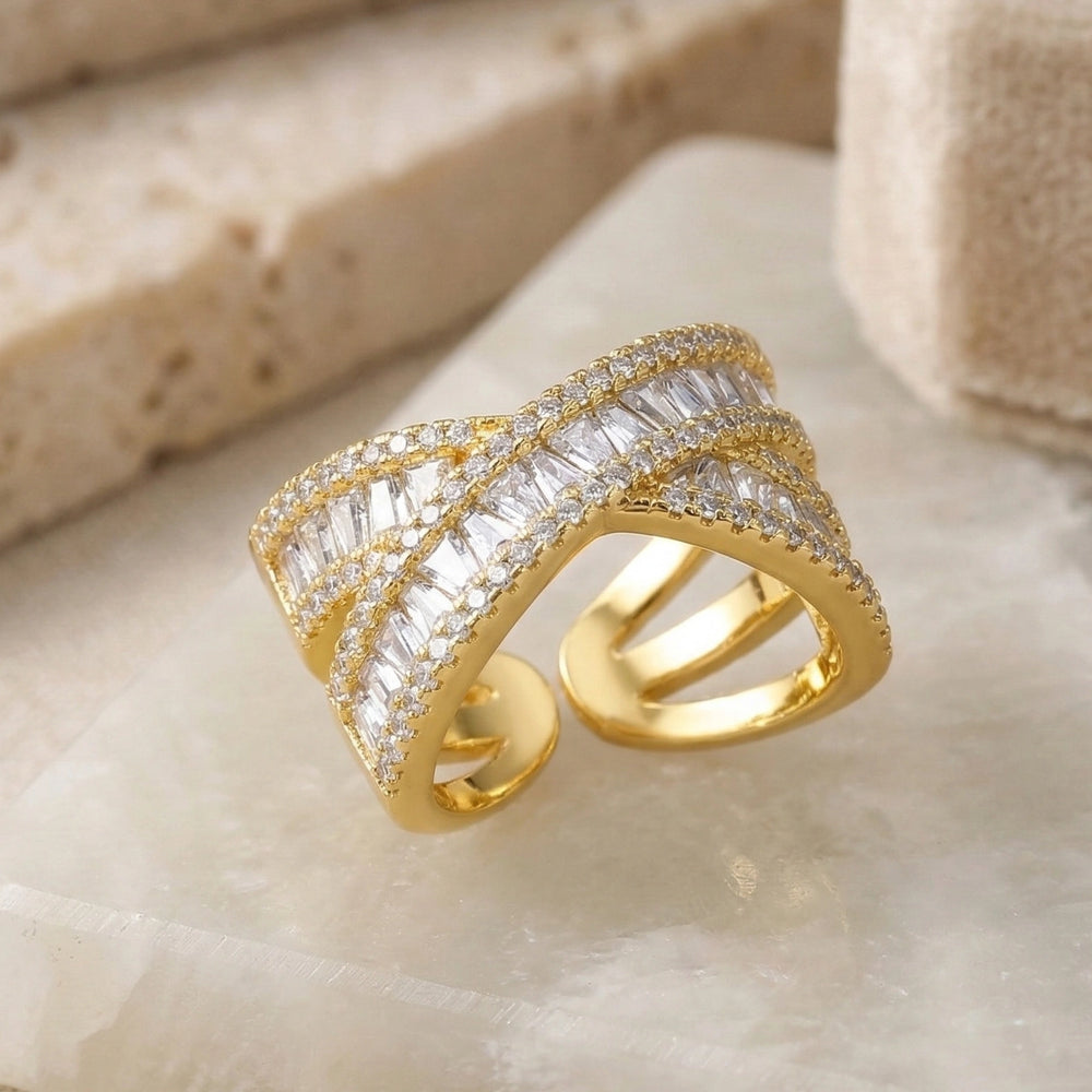 Criss Cross Gold Fashion Ring - High Quality Crystal Statement Ring for Women