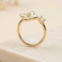 White Clover Floral Fashion Ring - High Quality