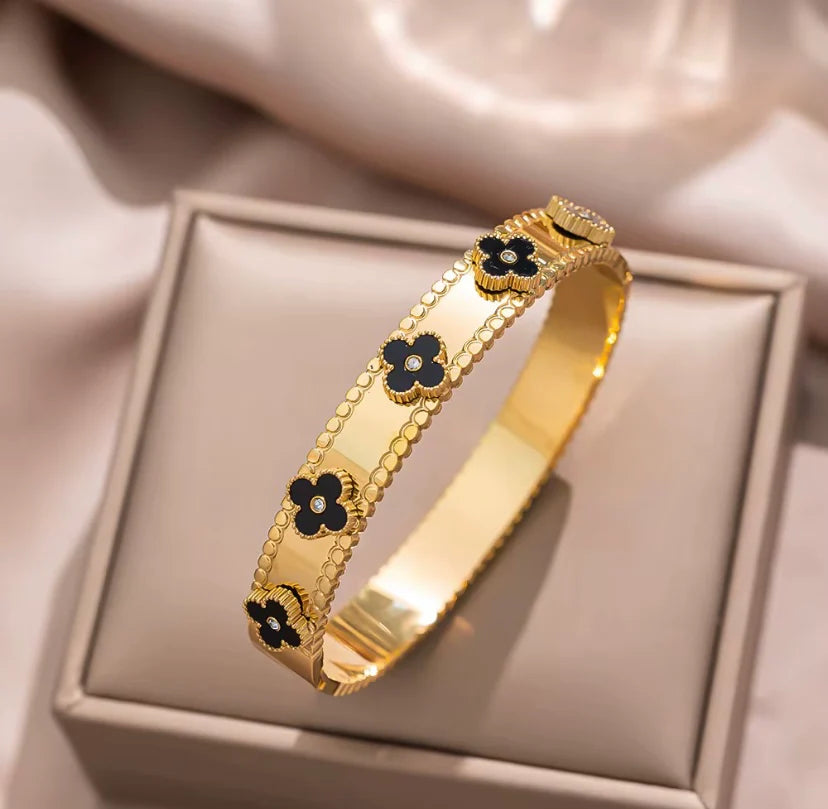 The "IT-Girl" Minimalist Bracelet Stack - Set of 3 (Gold Plated)