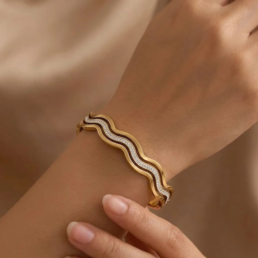 Wave Design Crystal Anti-Tarnish Fashion Bracelet