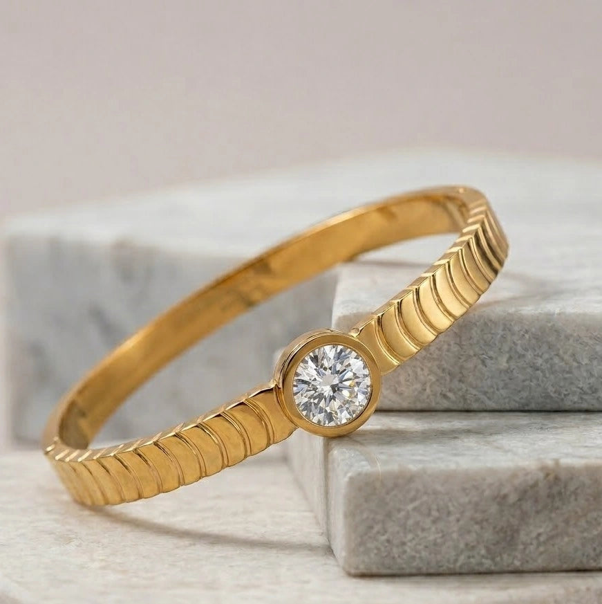 Solitaire Textured Gold-Plated Bracelet - Anti-Tarnish Everyday Bangle