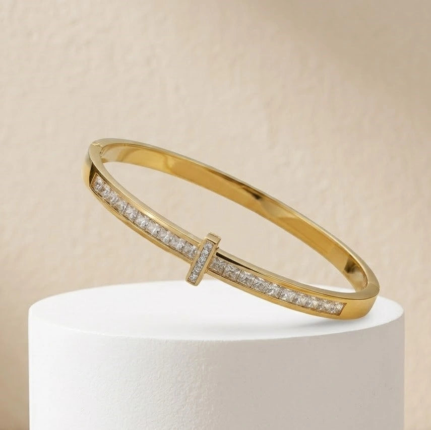Modern T-Bar Crystal Anti-Tarnish Gold-Plated Bracelet for Women