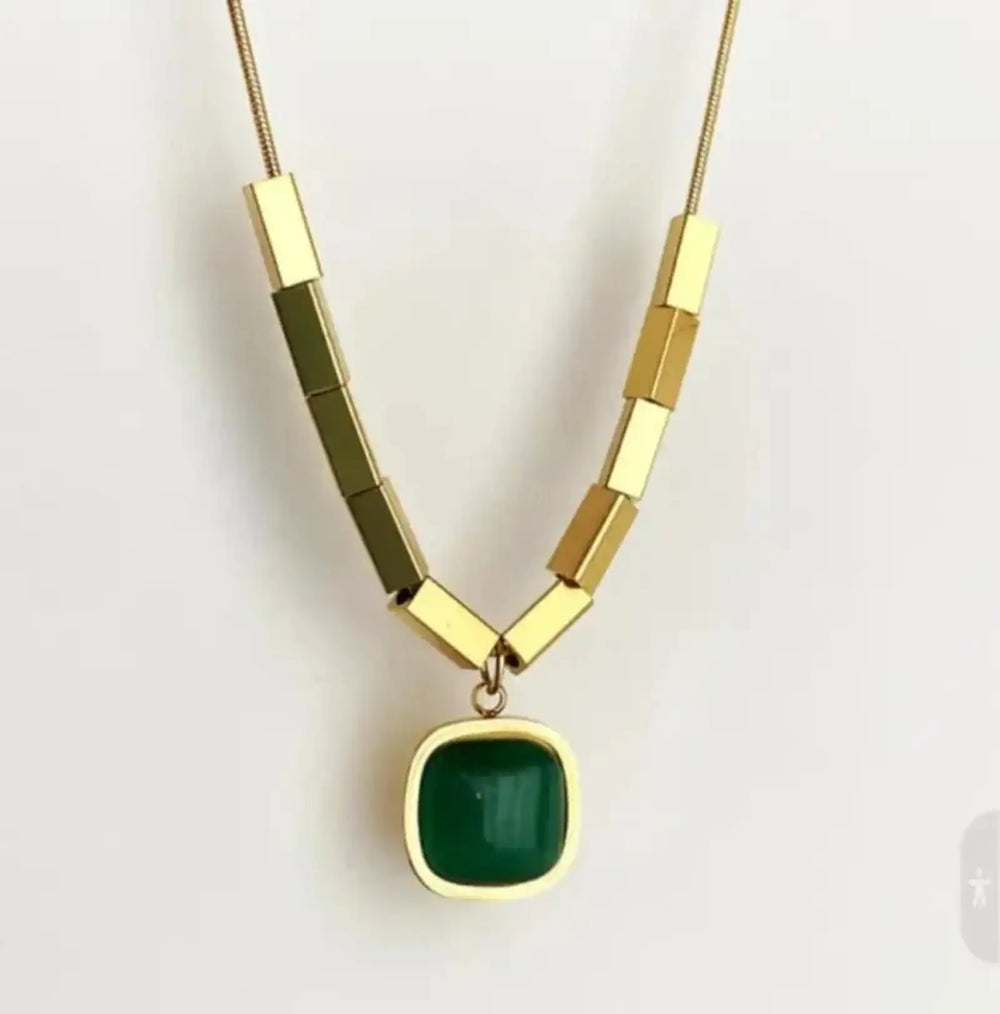 Anti-Tarnish Geometric Green Stone Pendant Necklace - Gold Plated