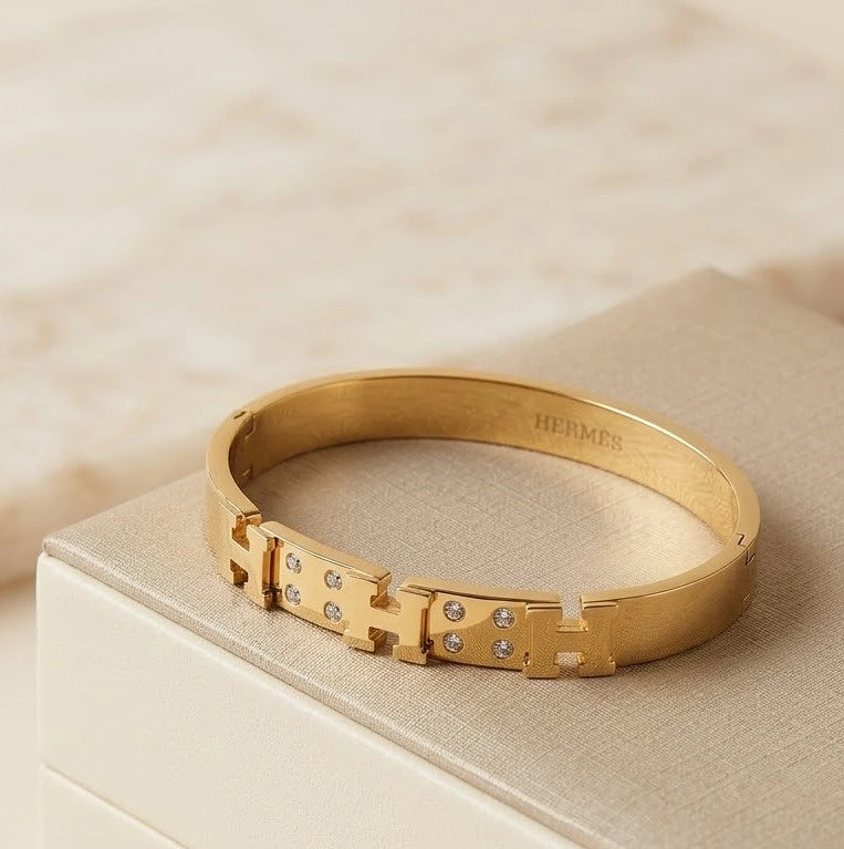 Minimalist H-Link Gold Plated Bracelet - Elegant Anti-Tarnish Accessory